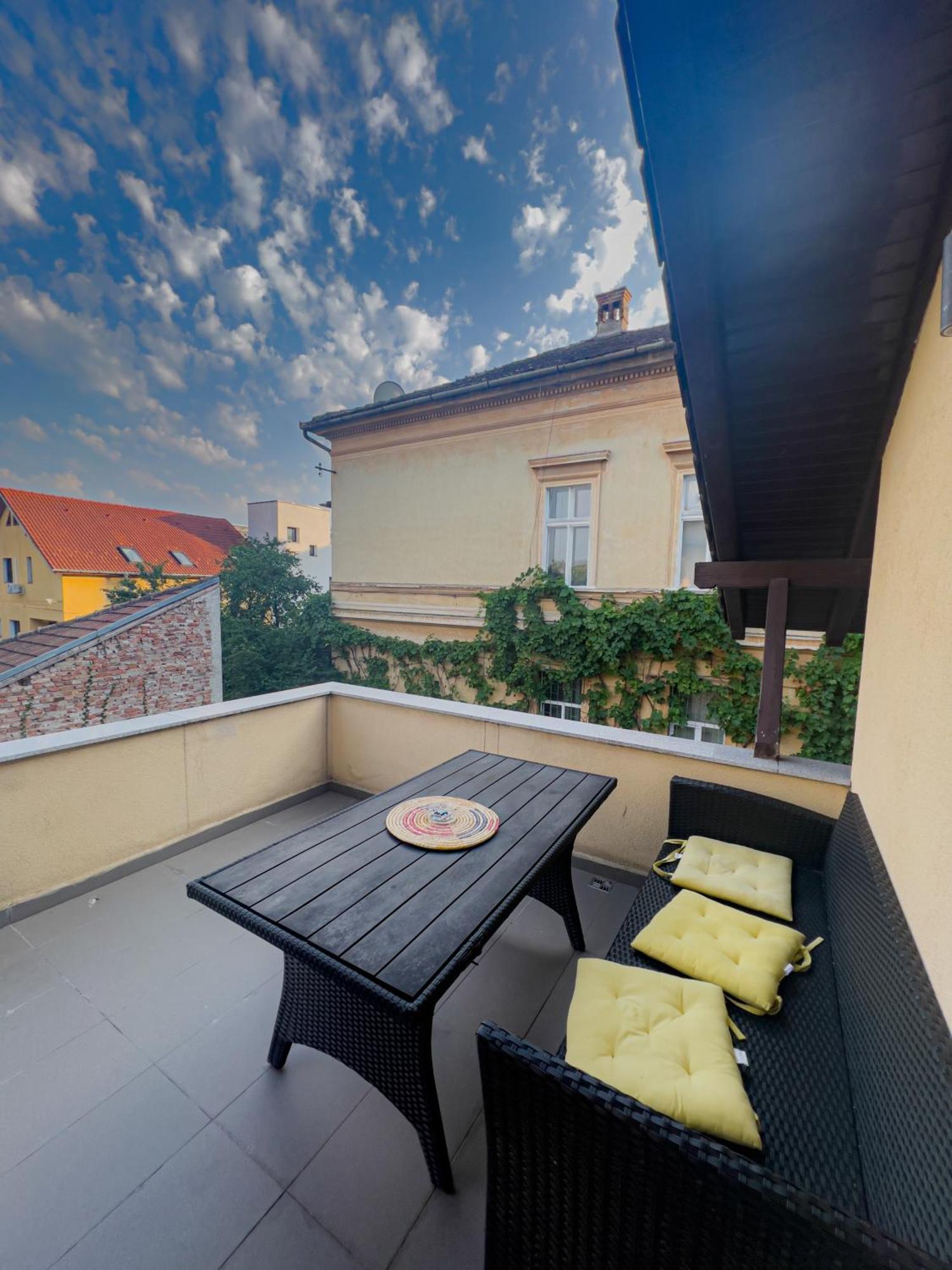 Kesletz House Hotel Sibiu Buitenkant foto